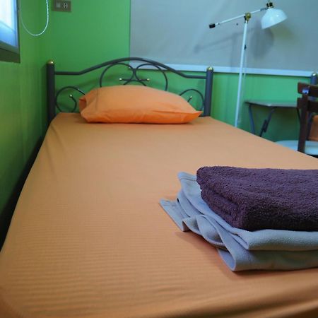 Punnpannsuk Hostel Trat Luaran gambar