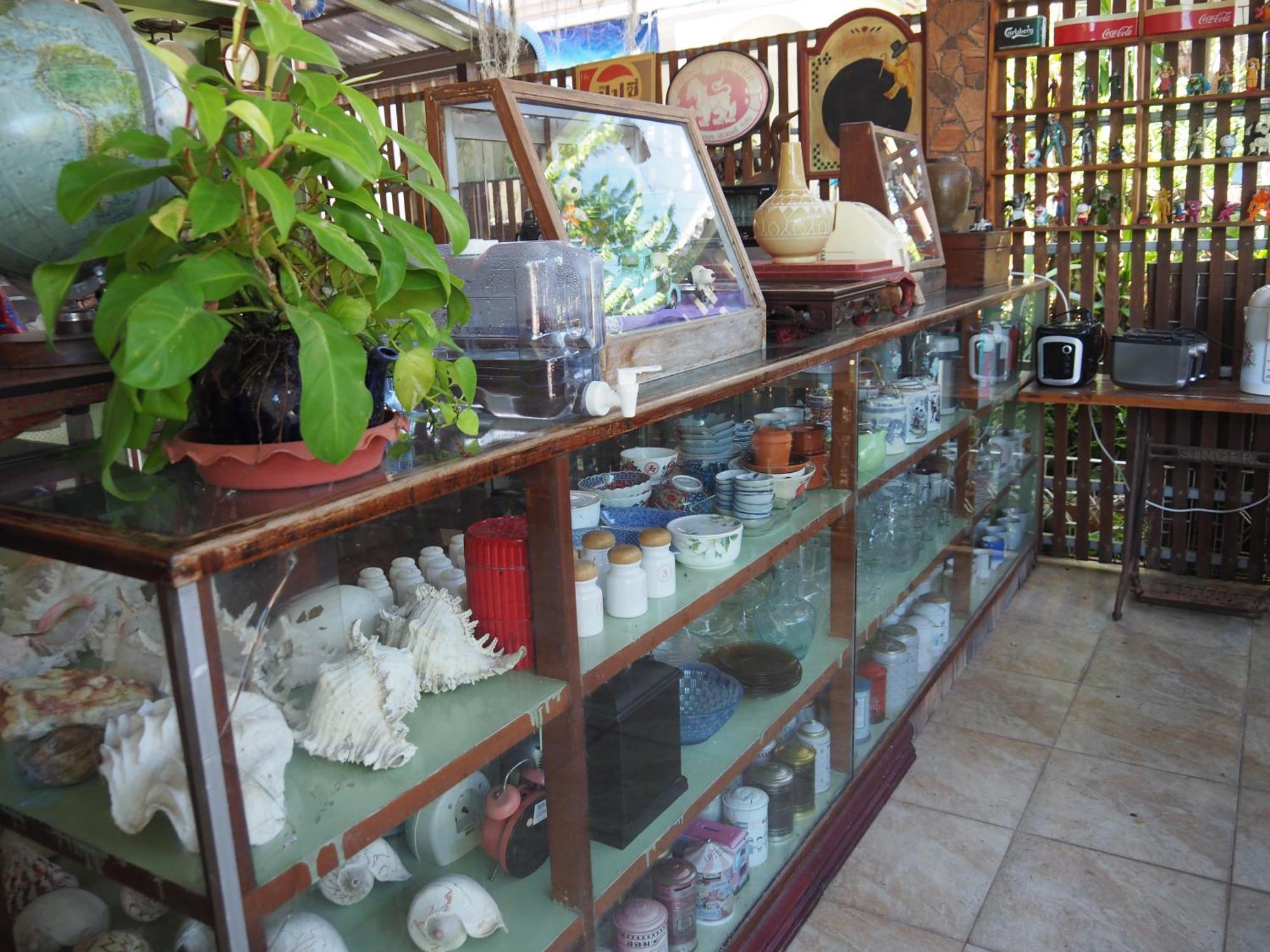 Punnpannsuk Hostel Trat Luaran gambar