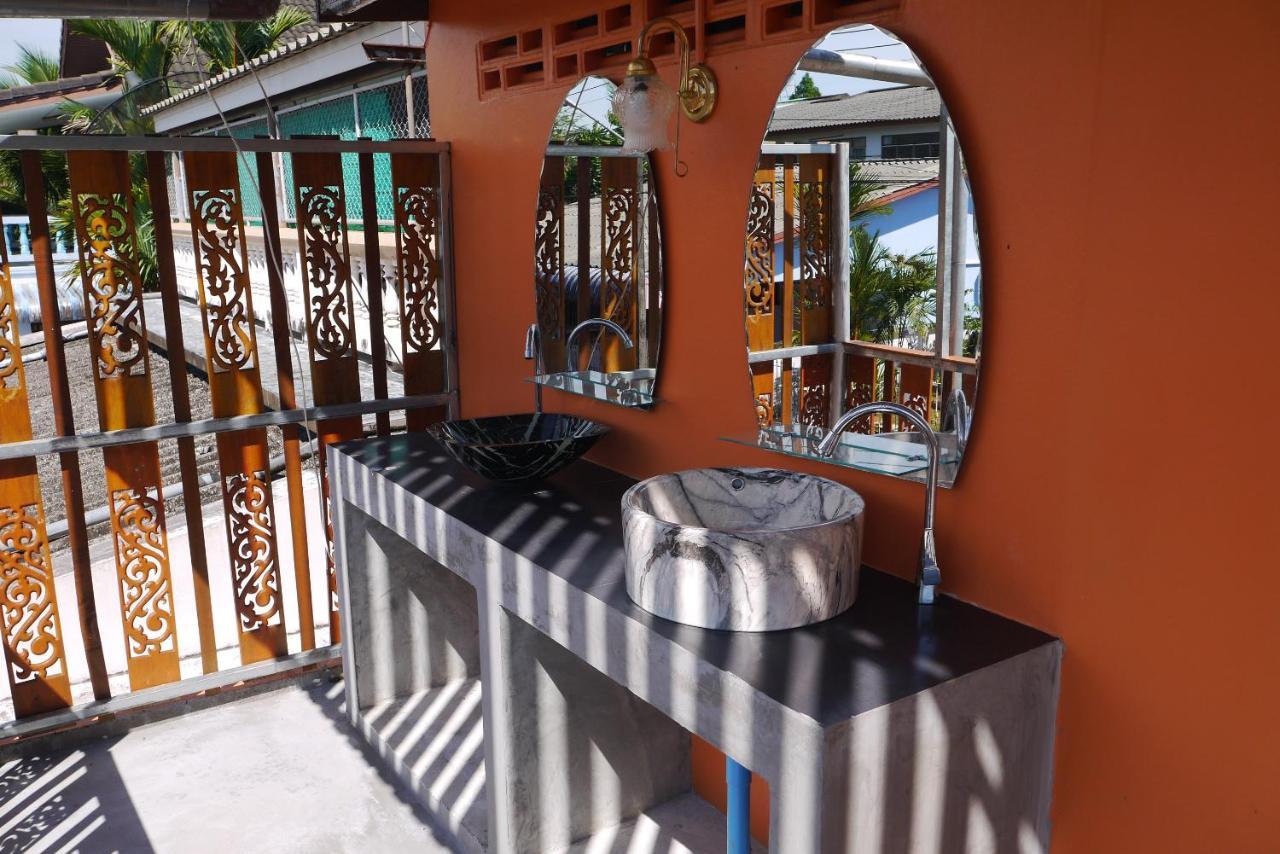 Punnpannsuk Hostel Trat Luaran gambar