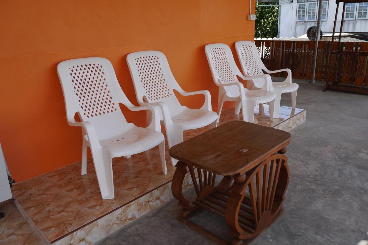 Punnpannsuk Hostel Trat Luaran gambar